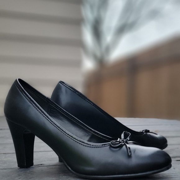 🌷3 for 45$🌷Shoes - Picture 1 of 2
